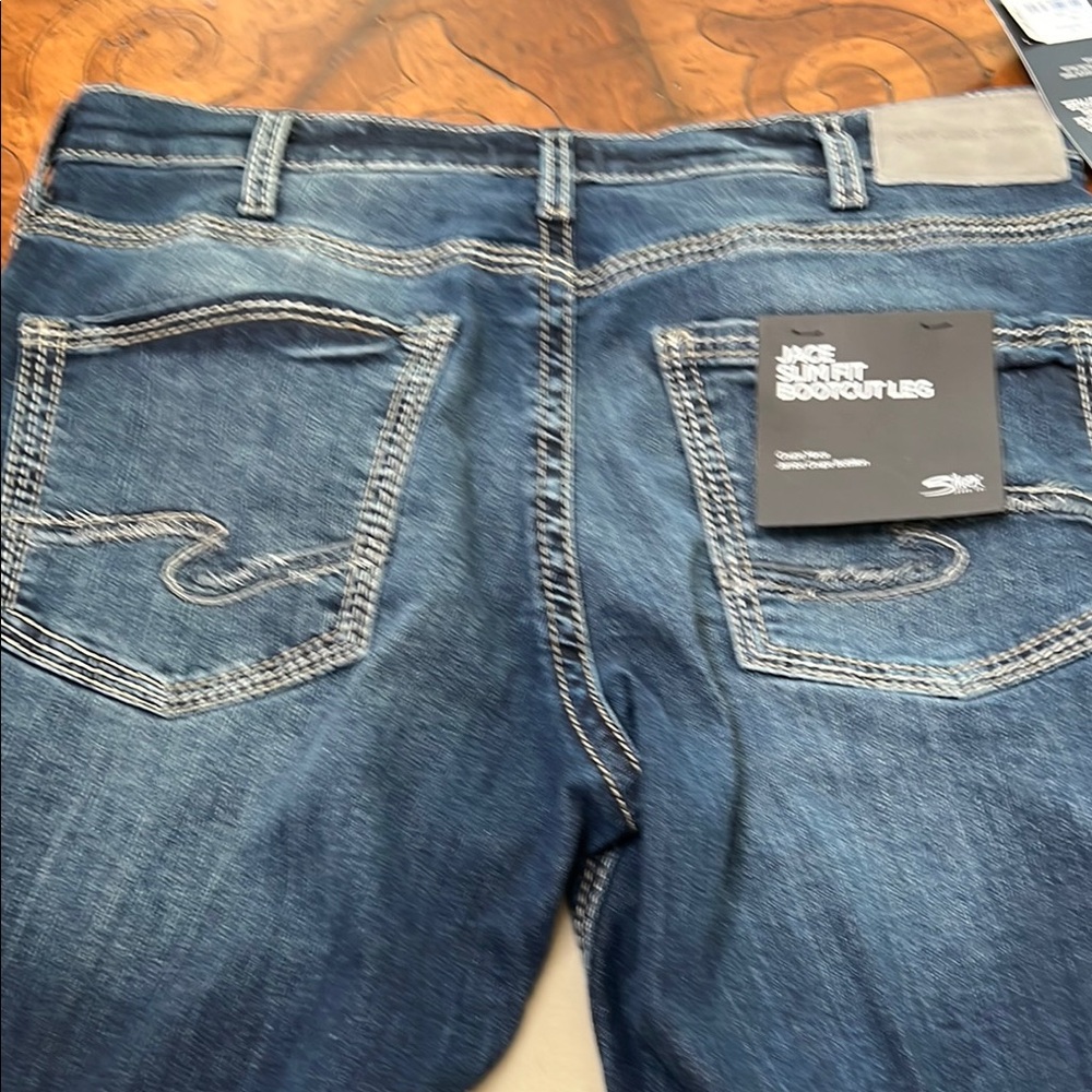 Silver Jeans - Picture 8 of 10